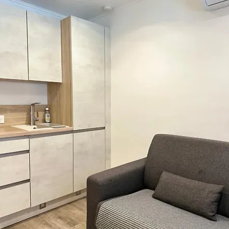 Studette Massena # 1 Apartman *